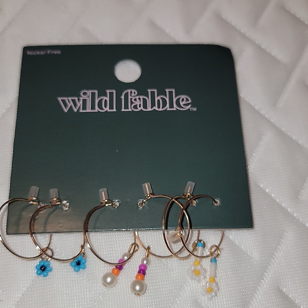 Earings - Picture 2 of 4